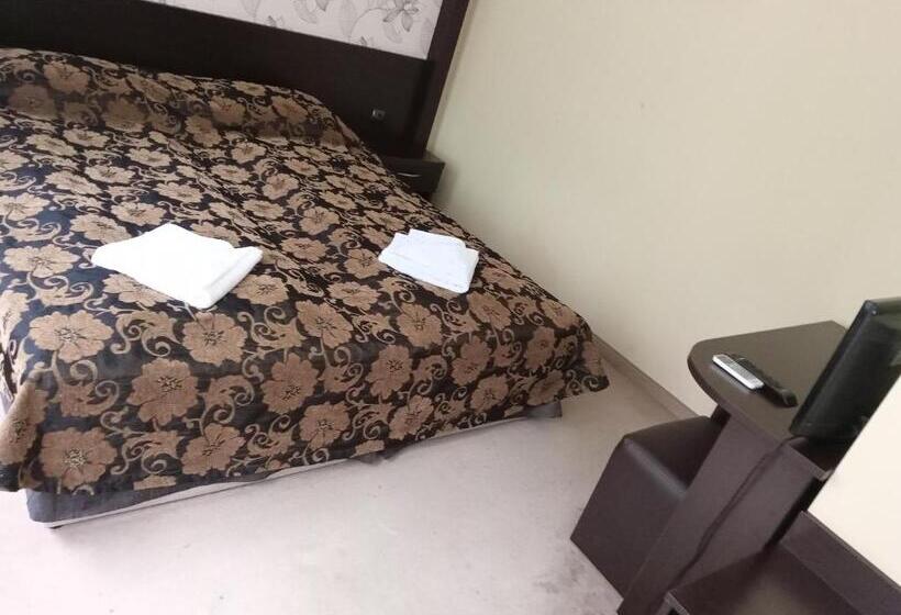 디럭스 룸, Park Hotel Stratesh