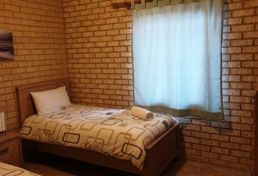 バス共有のスタンダードルーム, Baywatch Retreat Augusta