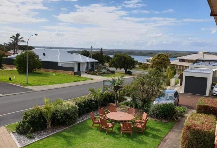 スタンダードルーム, Baywatch Retreat Augusta