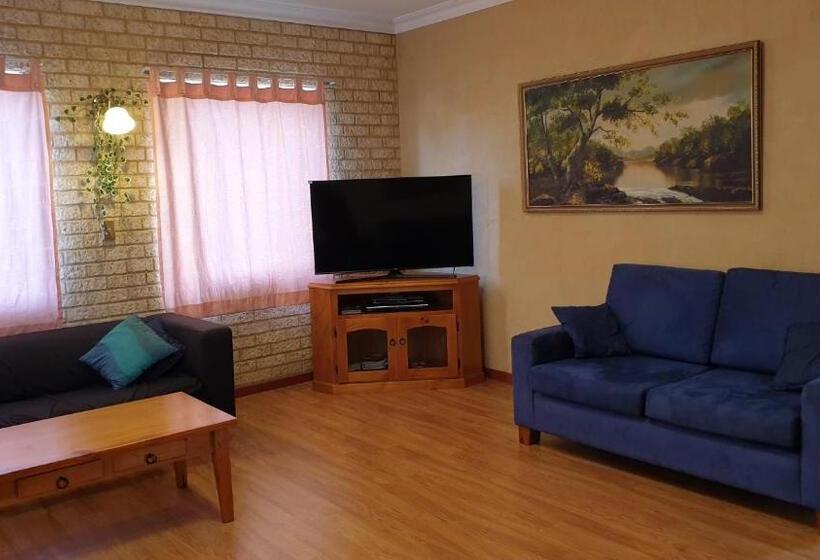 スタンダードルーム, Baywatch Retreat Augusta