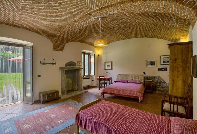 חדר סטנדרט לשלושה, B&b Cascina Moncrava