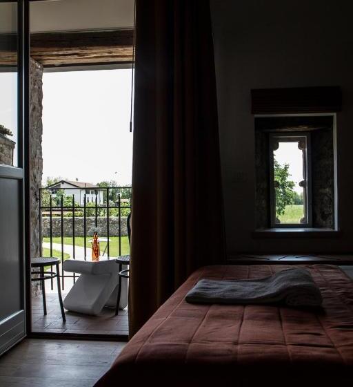 اتاق استاندارد سه نفره, Al Sa Di Te