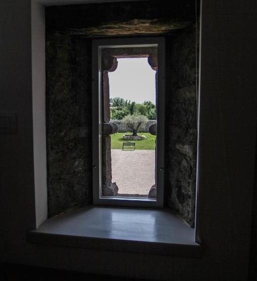 اتاق استاندارد سه نفره, Al Sa Di Te