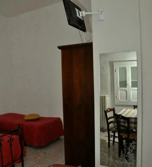 Pokój Standard Trzyosobowy, Arco Michele