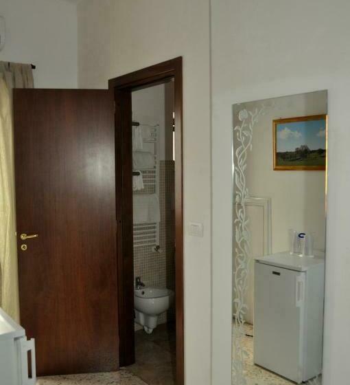 Четырехместный Номер Стандарт с Балконом, Arco Michele