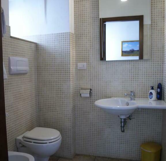 Четырехместный Номер Стандарт с Балконом, Arco Michele