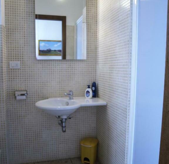 Четырехместный Номер Стандарт с Балконом, Arco Michele