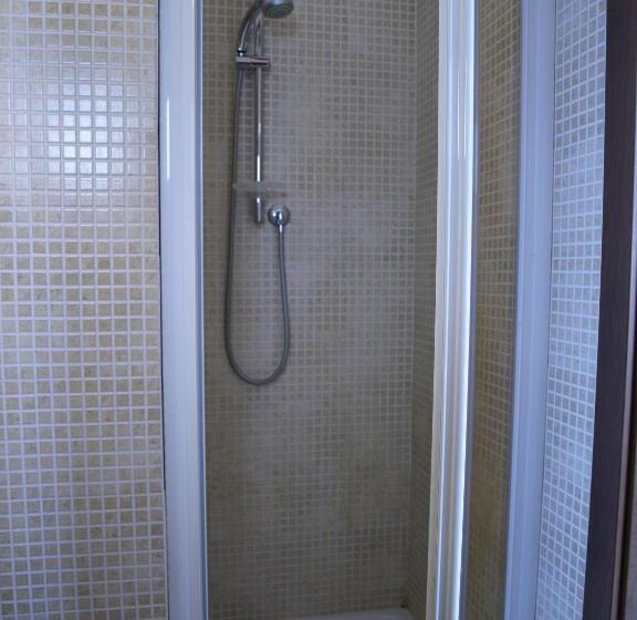 Четырехместный Номер Стандарт с Балконом, Arco Michele