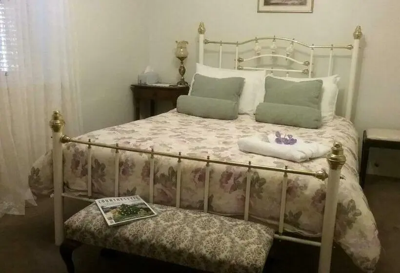 Talo 2 Makuuhuonetta, Walnut Cottage