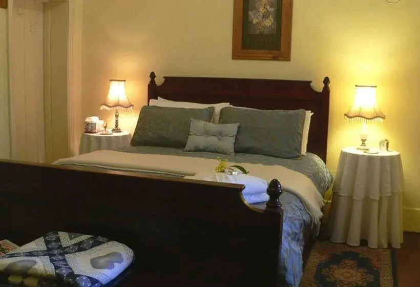 Talo 2 Makuuhuonetta, Walnut Cottage