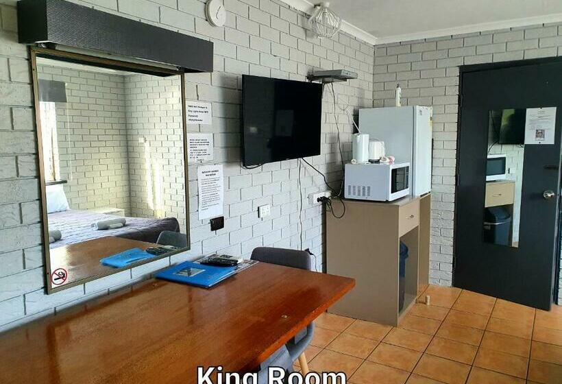 غرفة قياسية سرير كينج, City Lights Motel