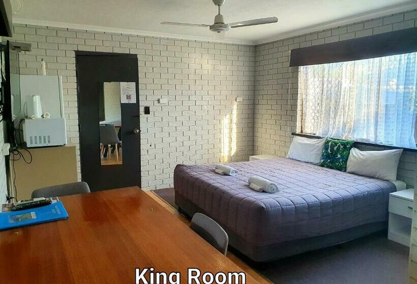 غرفة قياسية سرير كينج, City Lights Motel