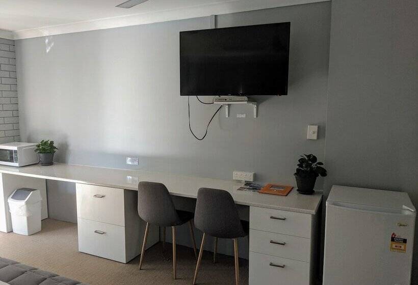 غرفة قياسية, City Lights Motel