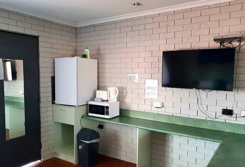 غرفة قياسية, City Lights Motel