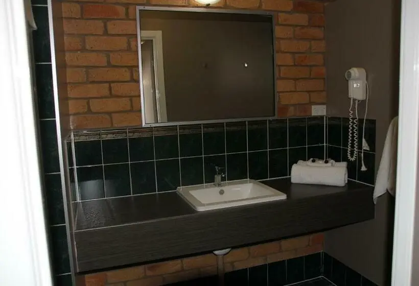 Standard Kolmen Hengen Huone, Emerald Highlands Motel