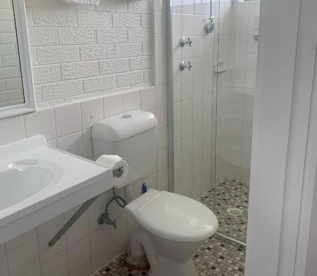 اتاق اکونومی, Fern Bay Motel