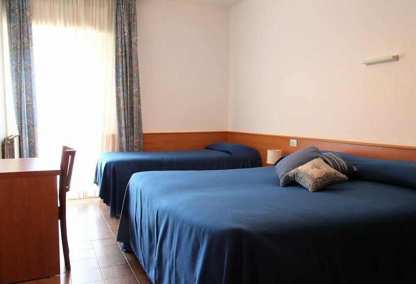 Номер Стандарт Трехместный, Hôtel Bellavista