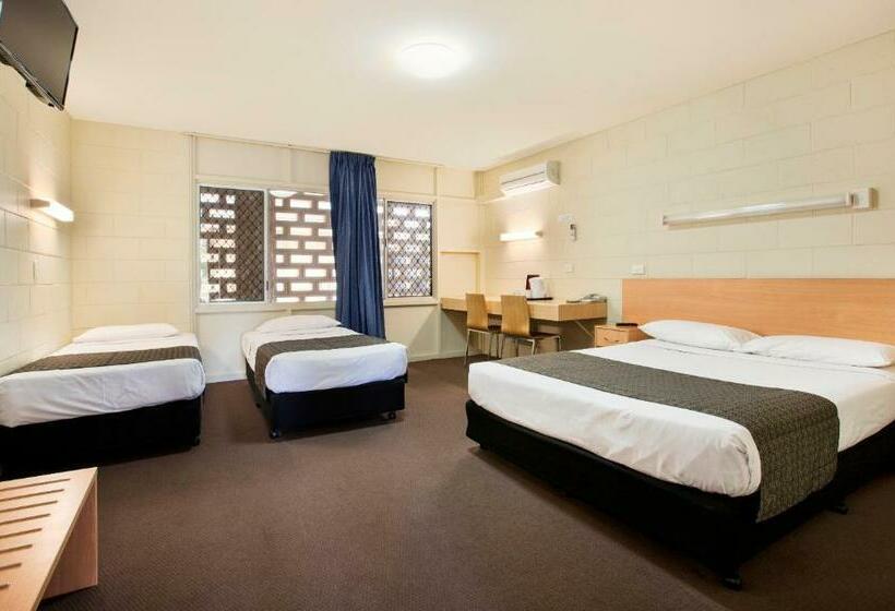 شقة غرفتين, Nightcap At Dalrymple