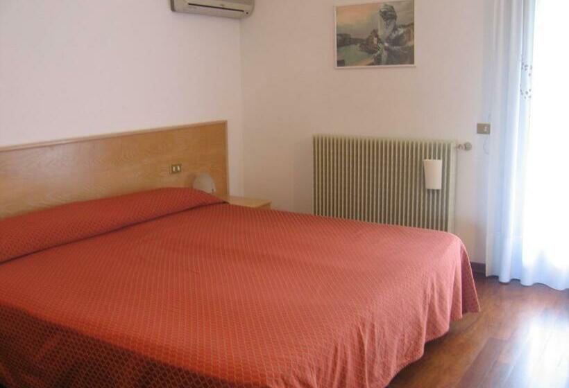 Номер Стандарт, Del Parco Ristorante Loris