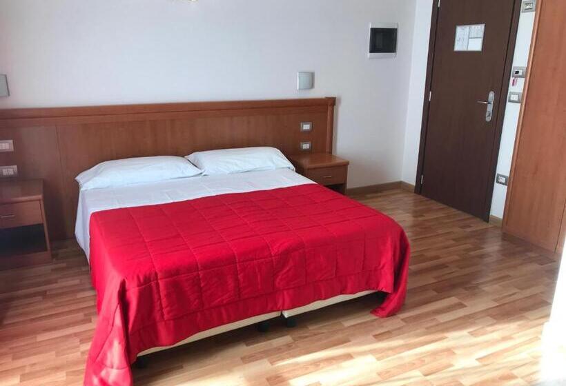 Четырехместный Номер Стандарт, Donnini