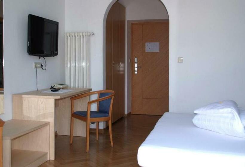 舒适型房间, Filipinum