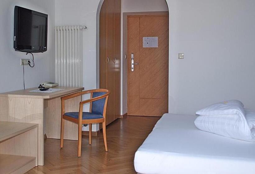 舒适型房间, Filipinum