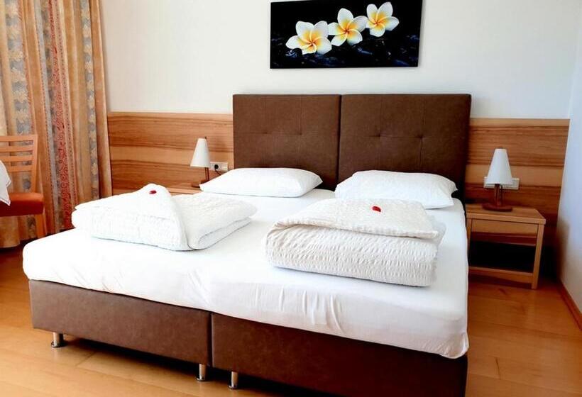 高级大房间, Filipinum