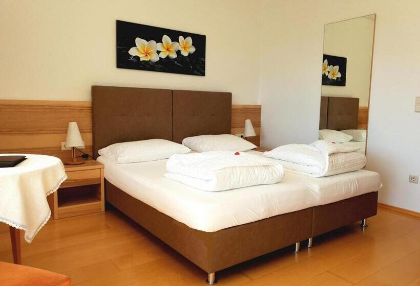 高级大房间, Filipinum