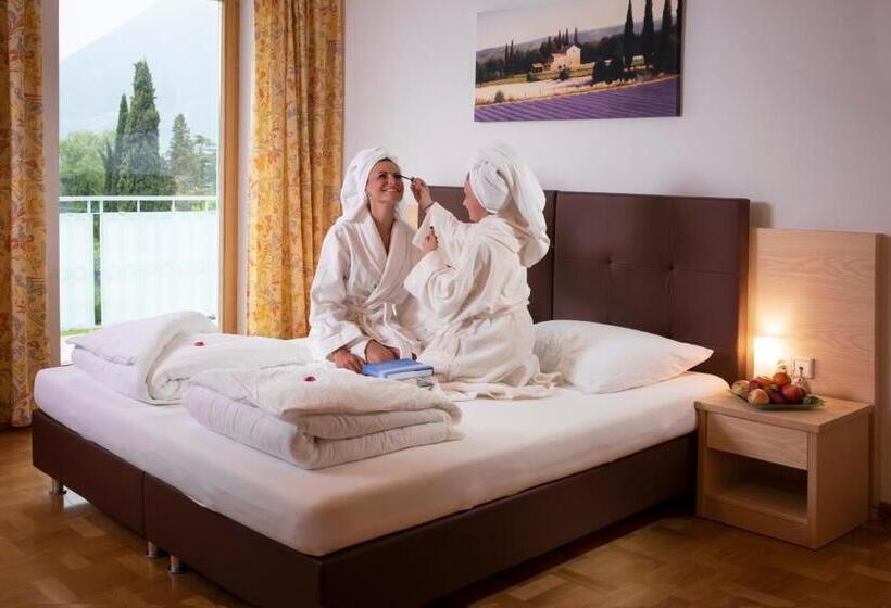 豪华房间, Filipinum