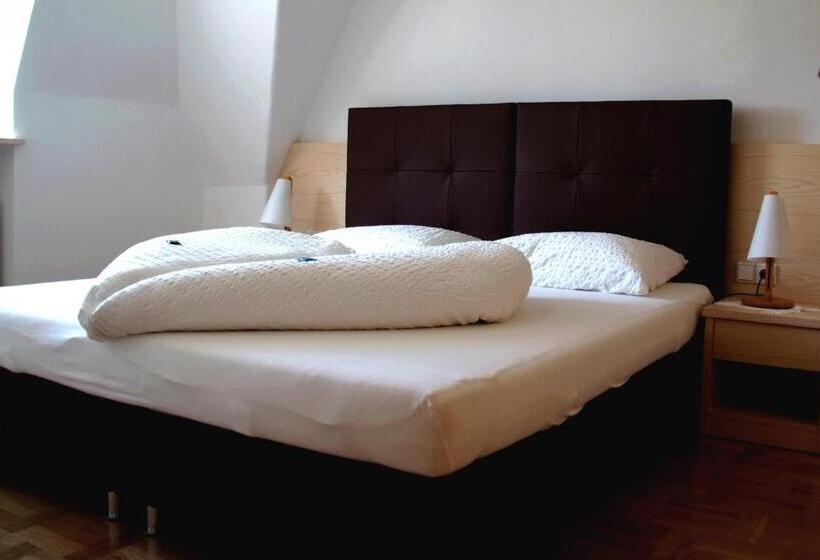 家庭间, Filipinum