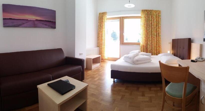 豪华房间, Filipinum