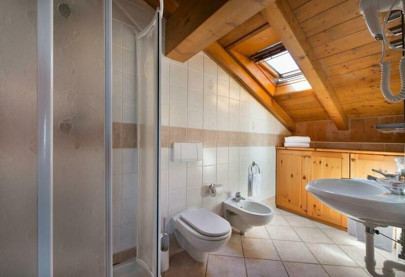 اتاق استاندارد, Gallo Cedrone