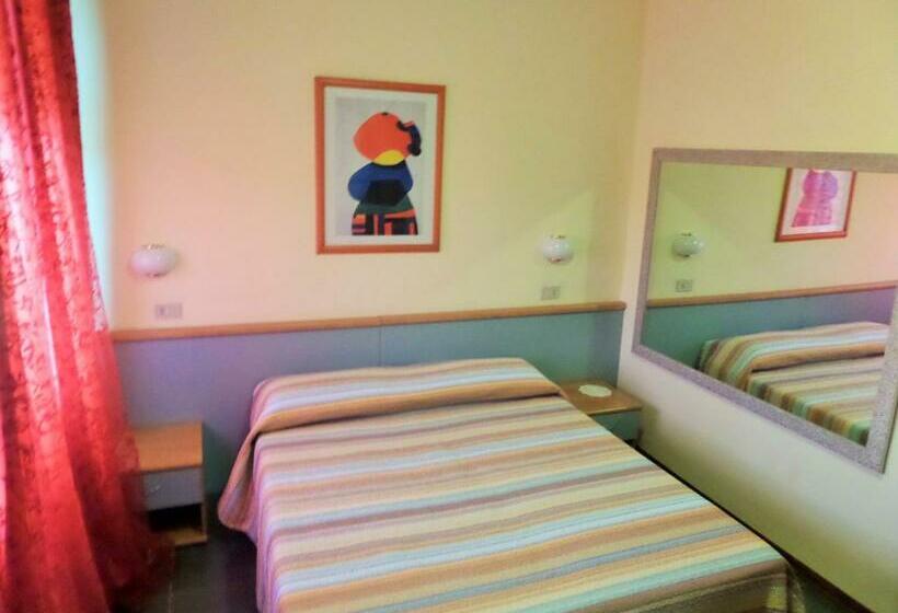 带海景的标准房, Lucerna