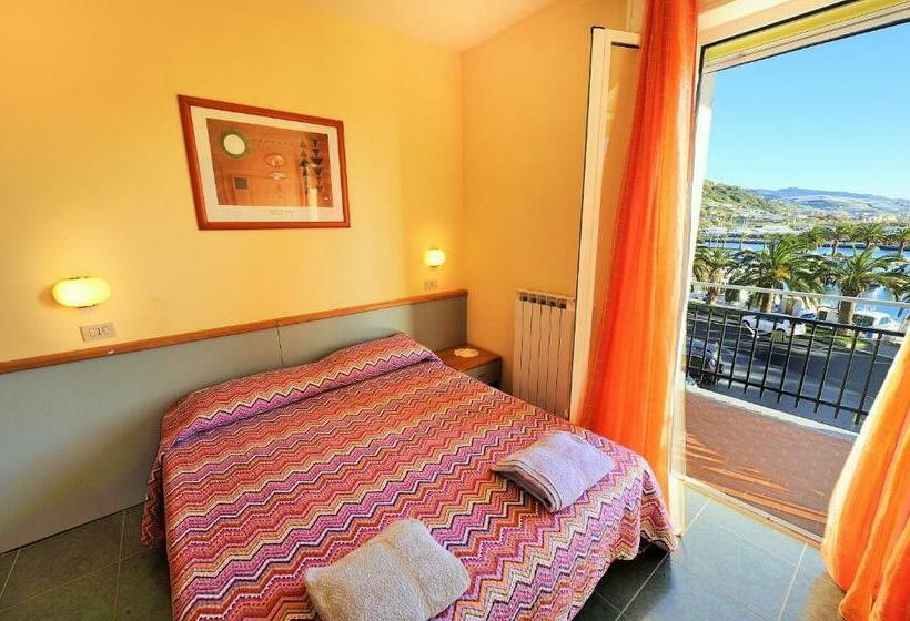 Triple Room Sea View, Lucerna