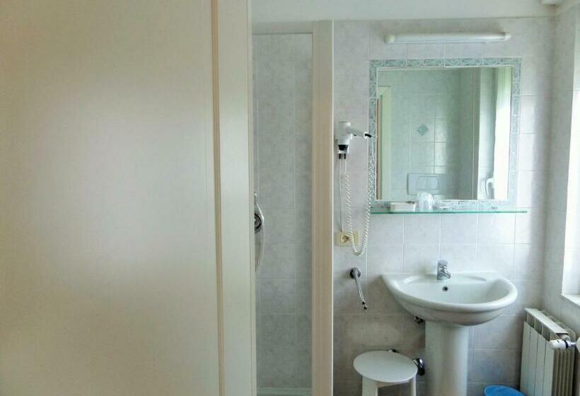 带海景的标准房, Lucerna