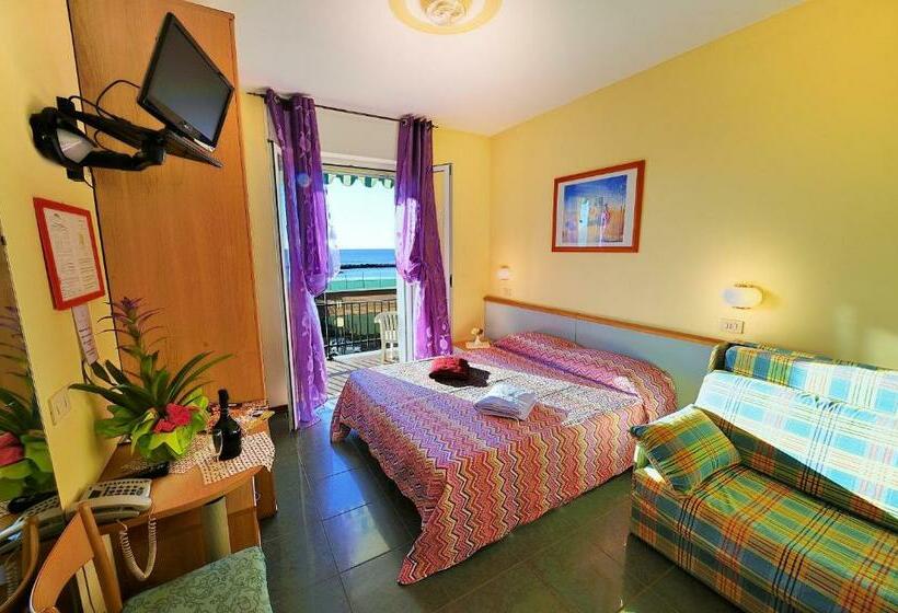 带海景标准四人间, Lucerna