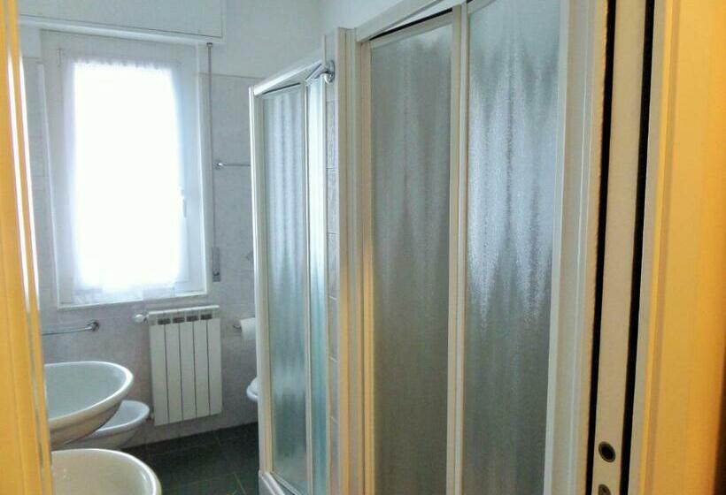 家庭海景房, Lucerna