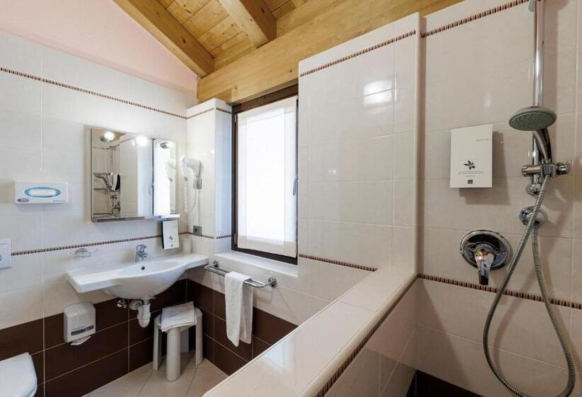 سوئیت با بالکن, Miravalle