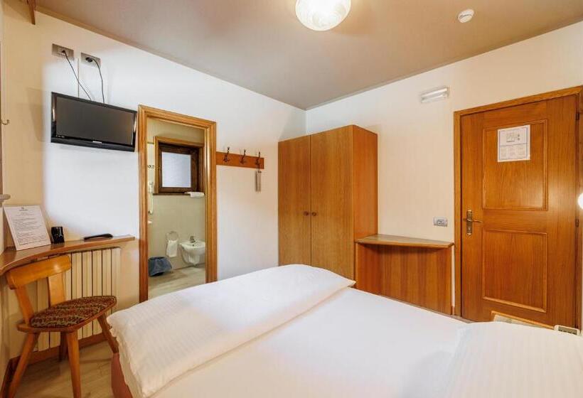 اتاق استاندارد یک تخته با بالکن, Miravalle