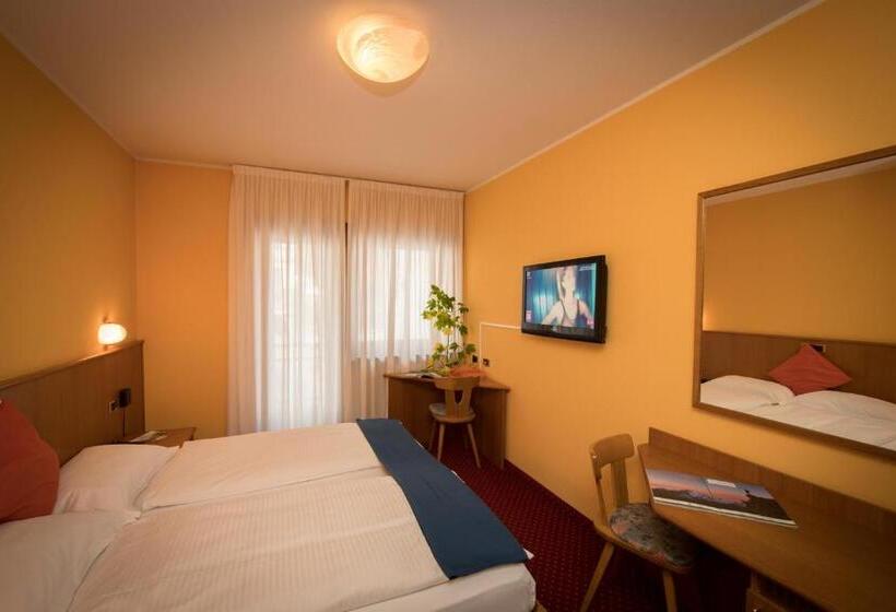 اتاق استاندارد, Miravalle