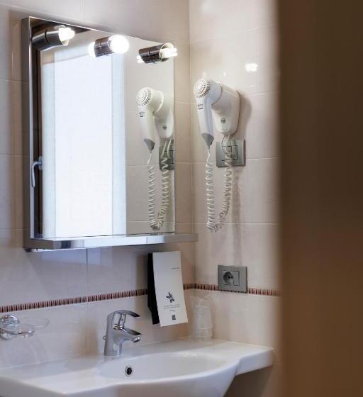 اتاق راحتی سه تخته, Miravalle