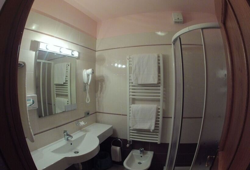 اتاق کلاسیک چهارنفره, Miravalle