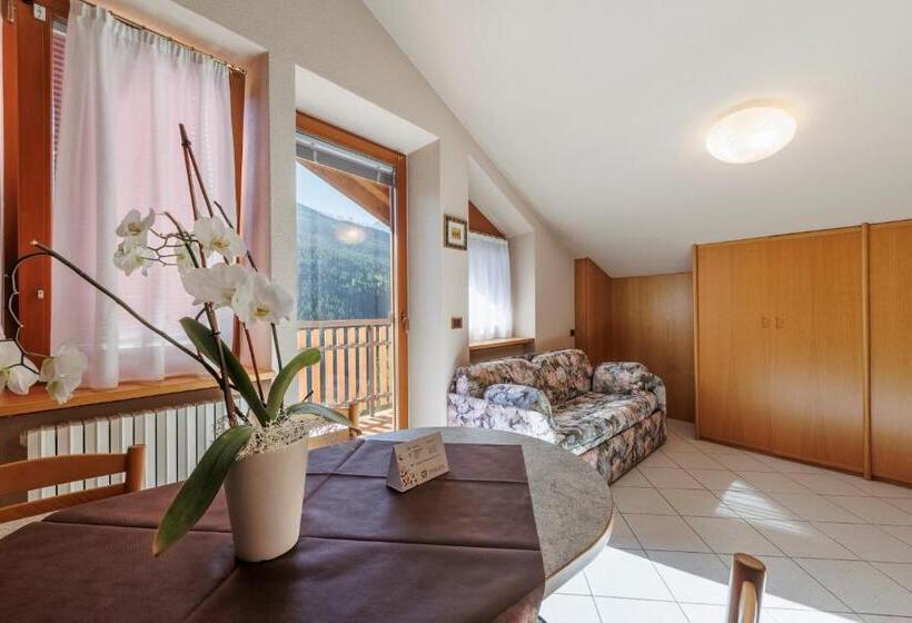 سوییت با چشم‌انداز کوه, Miravalle