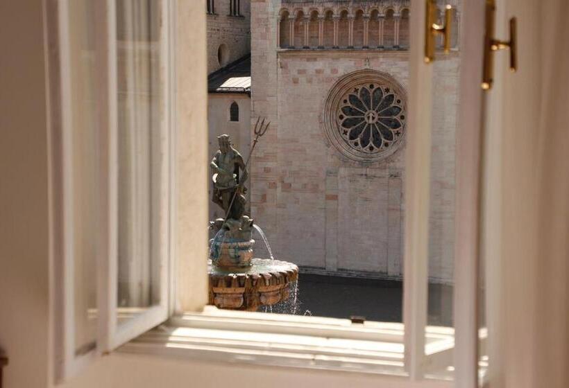 اتاق استاندارد با چشم‌انداز کوهستان, Venezia