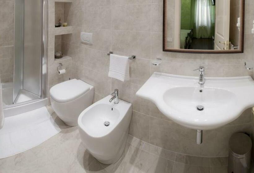 スタンダードルーム, La Portella