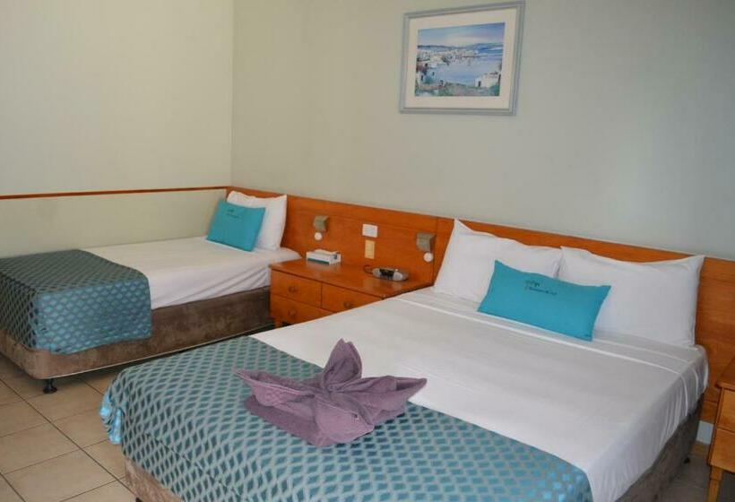 اتاق استاندارد سه نفره, Matilda Motel