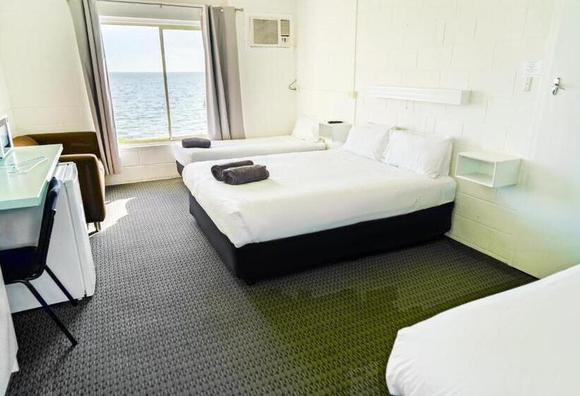 家庭间, Meningie Waterfront Motel