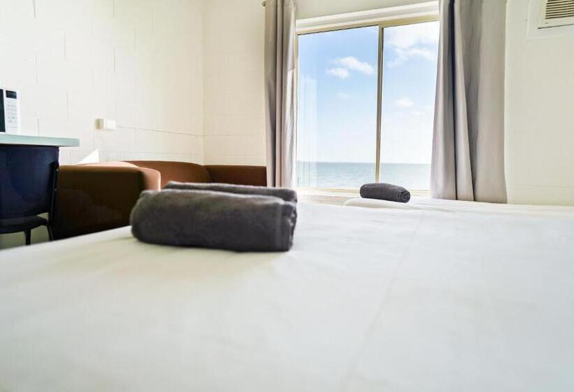 家庭间, Meningie Waterfront Motel