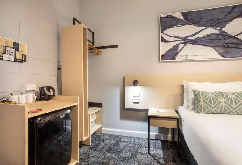 استودیوی استاندارد با تخت دو نفره بزرگ, Nightcap At Rex