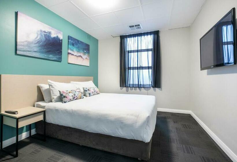 דירת שלושה חדרים, Nightcap At Watermark Glenelg